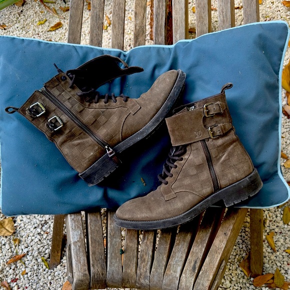 Authentic Louis Vuitton combat  Boots - Picture 3 of 10